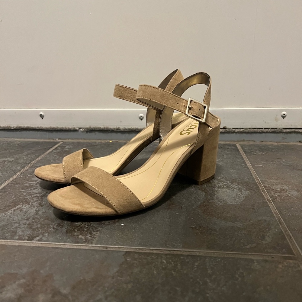 Circus by Sam Edelman Tan Block Heel Sandals